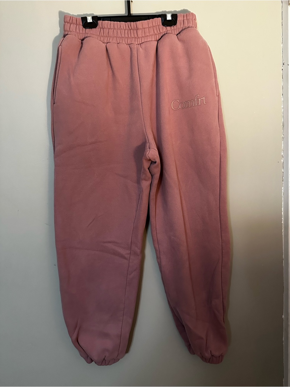 Comfrt Minimalist joggers in Orchid